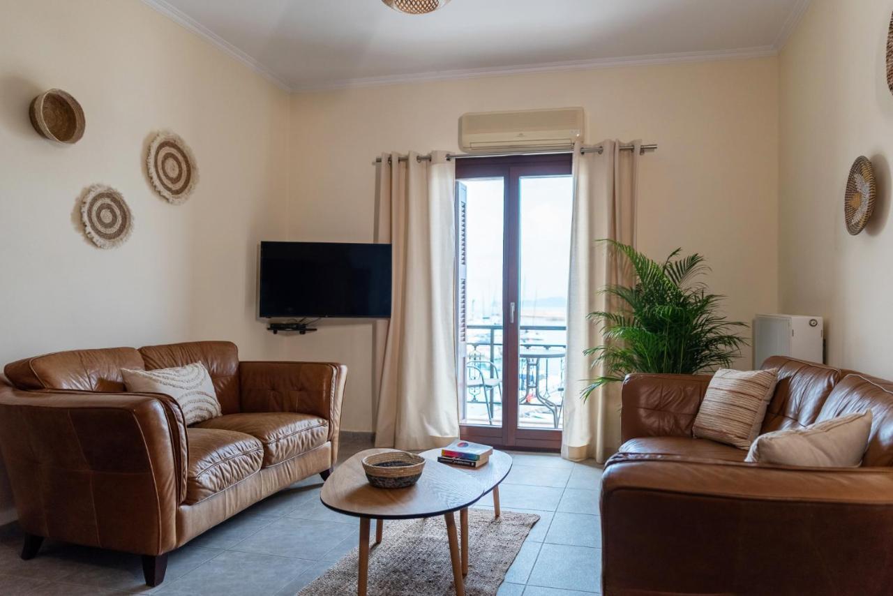 Destino Home Overlooking The Venetian Port Of Chania Chania  Exterior foto