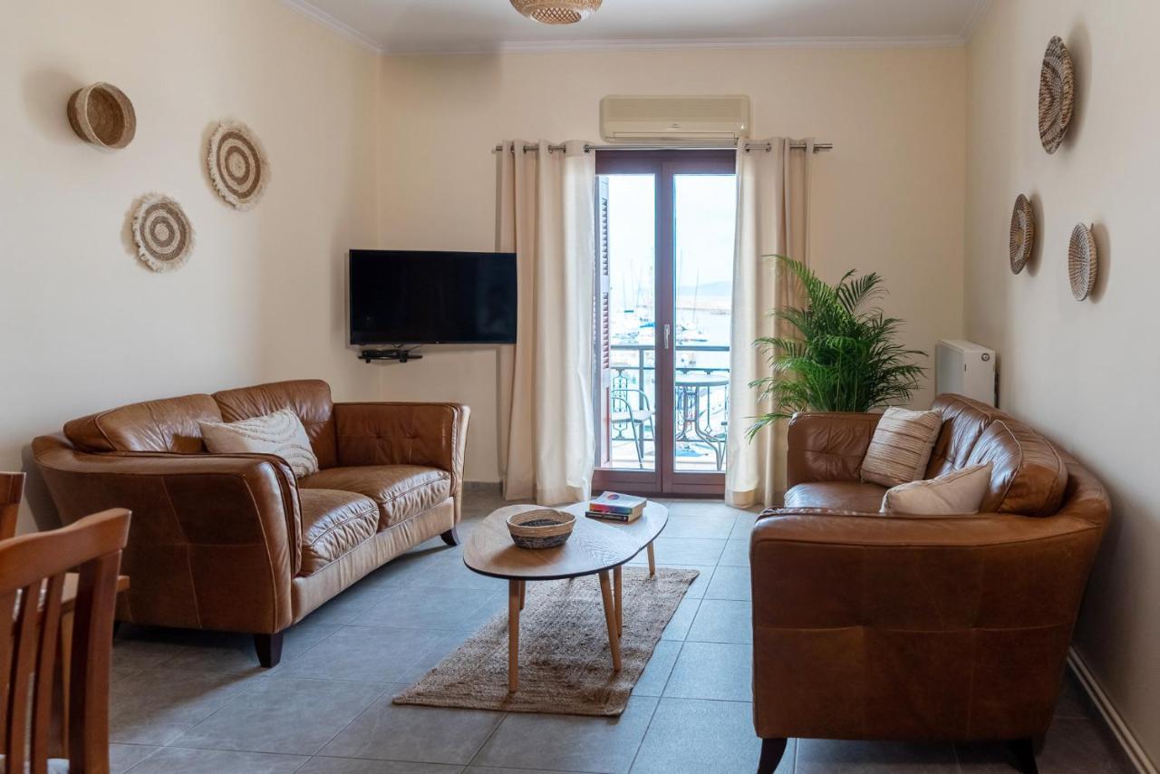 Destino Home Overlooking The Venetian Port Of Chania Chania  Exterior foto