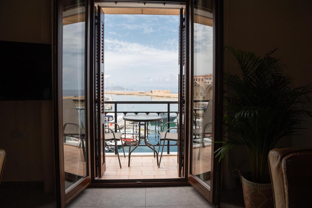 Destino Home Overlooking The Venetian Port Of Chania Chania  Exterior foto