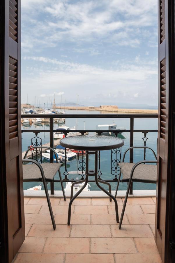Destino Home Overlooking The Venetian Port Of Chania Chania  Exterior foto