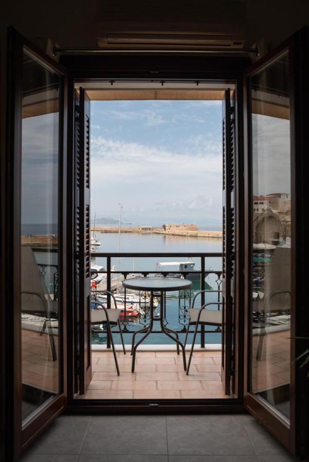 Destino Home Overlooking The Venetian Port Of Chania Chania  Exterior foto
