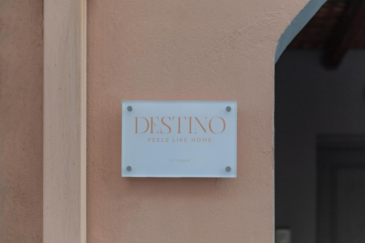 Destino Home Overlooking The Venetian Port Of Chania Chania  Exterior foto