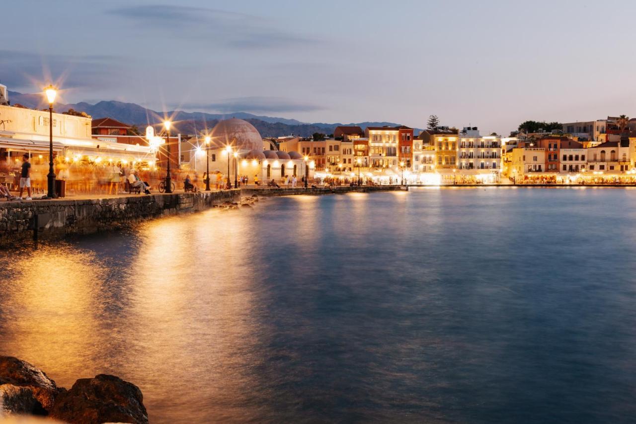 Destino Home Overlooking The Venetian Port Of Chania Chania  Exterior foto